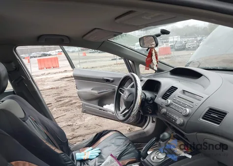 2011 Honda Civic Vp z USA, uszkodzony, nr VIN 2HGFA1F35BH520497